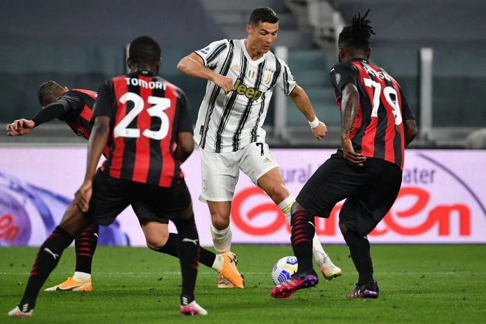 Ronaldo im lặng, Juventus thua tan nát trước AC Milan - Ảnh 2.