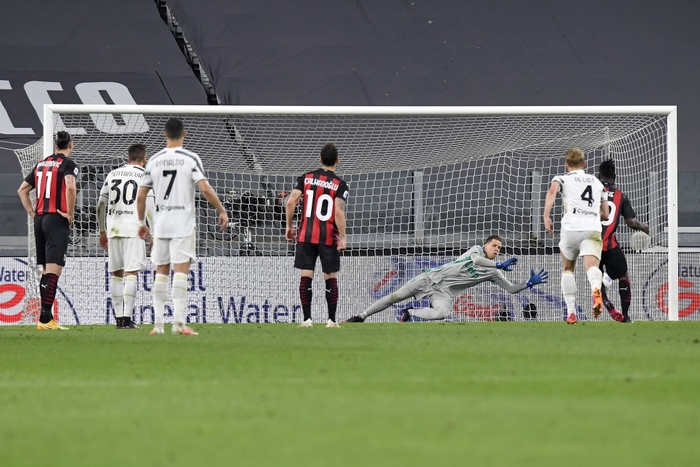 Ronaldo im lặng, Juventus thua tan nát trước AC Milan - Ảnh 6.