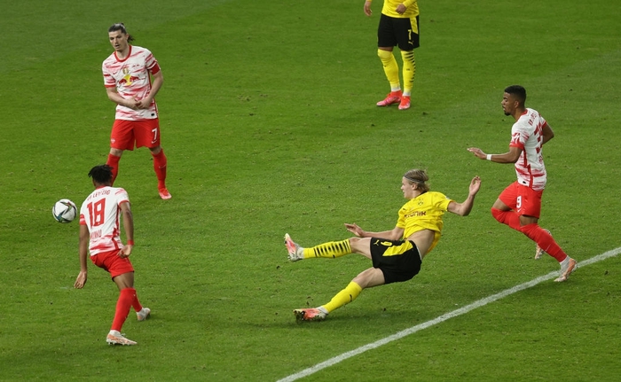 Sancho và Haaland rực sáng đưa Dortmund vô địch Cúp Quốc gia Đức - Ảnh 7.