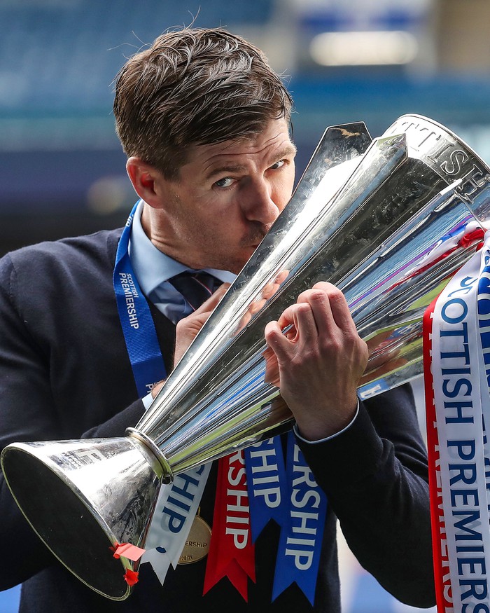 Steven Gerrard vô địch giải Scotland với kỳ tích "bất khả chiến bại" - Ảnh 6.