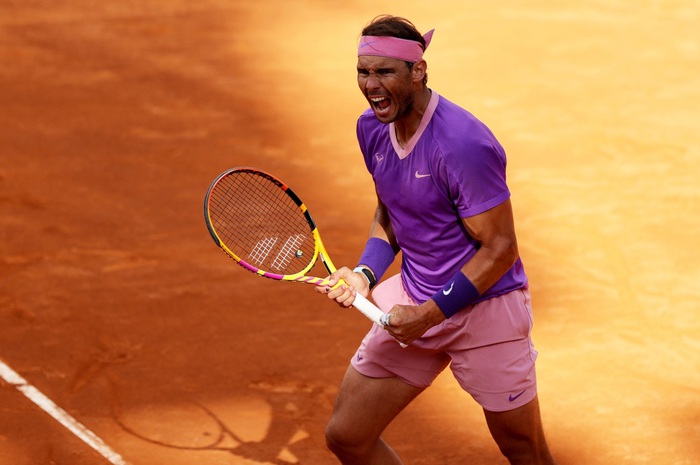 Djokovic thắng liên tiếp hai trận trong ít giờ để đấu Nadal tại chung kết Rome Masters - Ảnh 10.