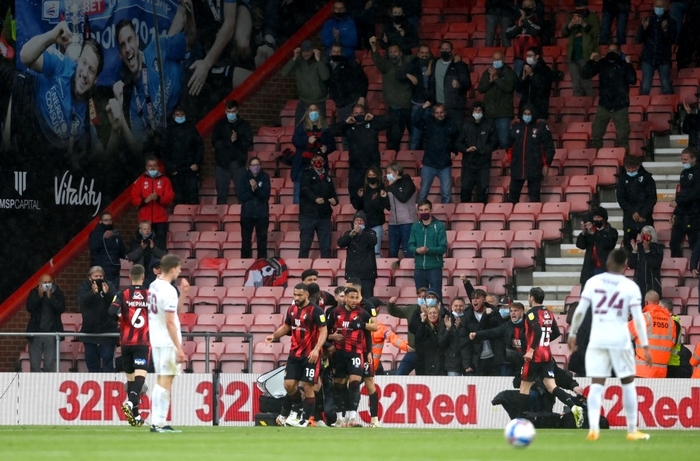 Bournemouth tiến gần tấm vé thăng hạng sau chiến thắng tại bán kết play-off - Ảnh 5.