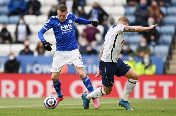 Leicester mất vé Champions League sau sai lầm không thể tha thứ của thủ môn đội trưởng - Ảnh 1.