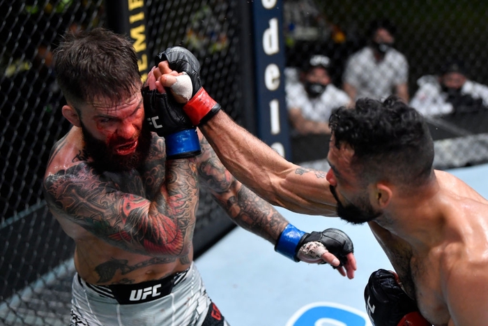 Rob Font đánh bại cựu vương Cody Garbrandt trong trận đấu tâm điểm tại UFC  - Ảnh 7.