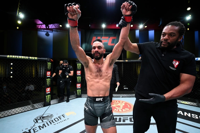 Rob Font đánh bại cựu vương Cody Garbrandt trong trận đấu tâm điểm tại UFC  - Ảnh 8.