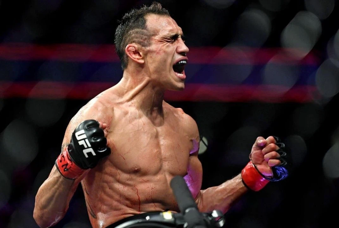 Tony Ferguson và tinh thần không bỏ cuộc bất chấp từng bị Charles Oliveira bẻ tay hay khóa ngất vào năm 2019 - Ảnh 1.