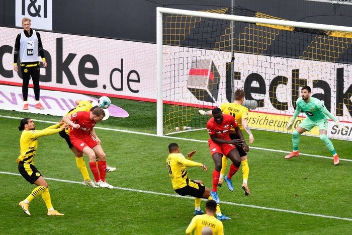 Đánh bại Leipzig 3-2, Borussia Dortmund giúp Bayern Munich "đóng hòm" Bundesliga - Ảnh 5.