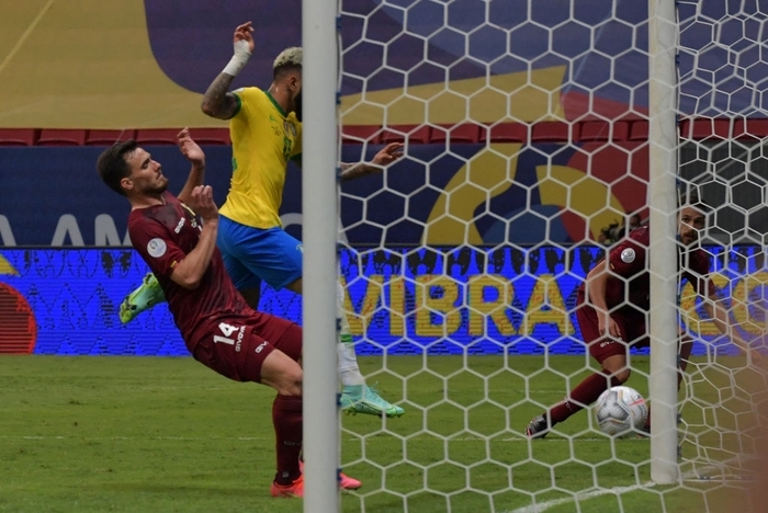 Vùi dập Venezuela 3-0 trong ngày khai màn Copa America,  chủ nhà Brazil khẳng định sức mạnh - Ảnh 7.
