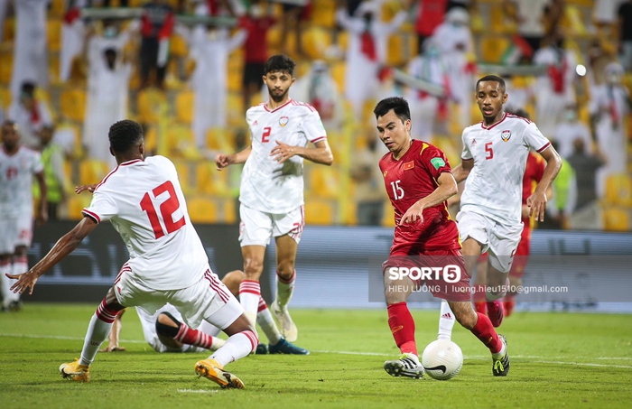 Chấm điểm cầu thủ Việt Nam vs UAE: Khác biệt mang tên Minh Vương - Ảnh 12.