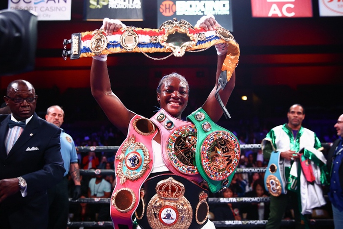 Boxer nữ số 1 thế giới Claressa Shields: Tập MMA khó hơn quyền Anh rất nhiều - Ảnh 1.