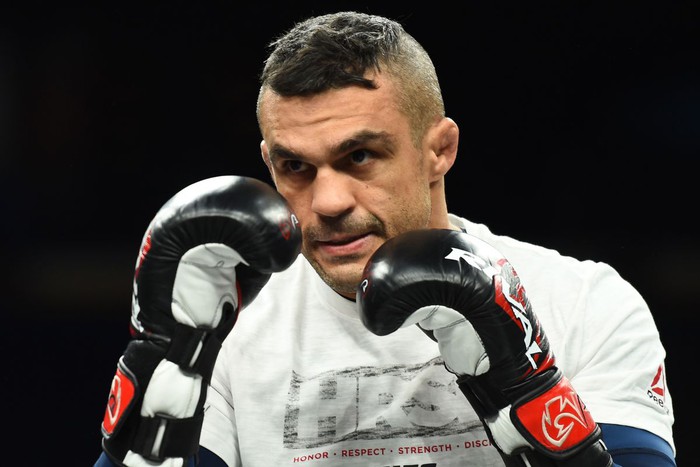 Huyền thoại Oscar De La Hoya chốt kèo đấu boxing cùng cựu vô địch UFC Vitor Belfort - Ảnh 2.
