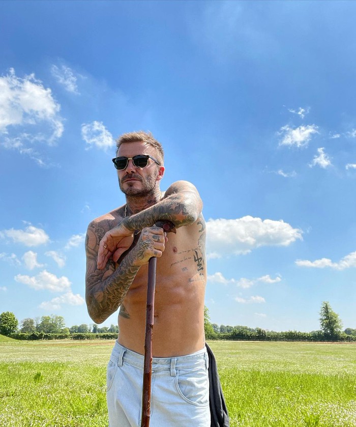 David Beckham gây sốt khi khoe body "chất lừ" ở tuổi 46, chứng kiến hình ảnh này bà xã Victoria có phản ứng bất ngờ - Ảnh 1.