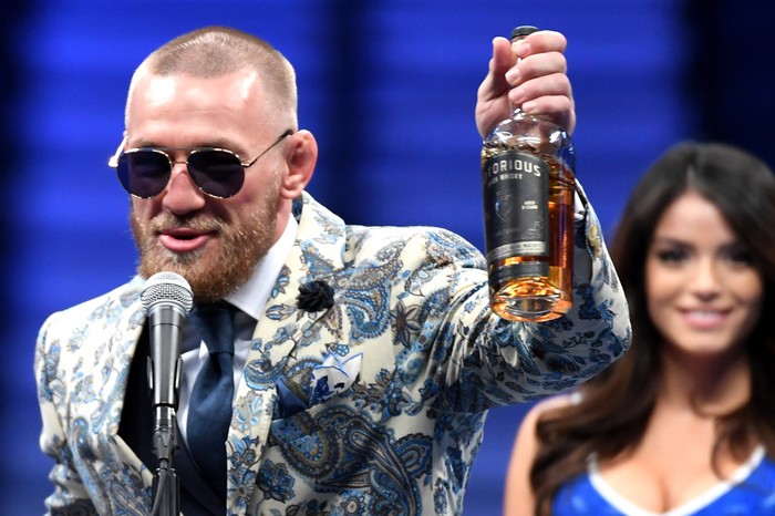 Conor McGregor đã trở thành VĐV kiếm tiền giỏi nhất thế giới như thế nào? - Ảnh 3.