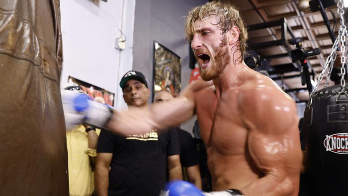 Logan Paul thề sẽ bẻ gãy tinh thần và thể chất của Floyd Mayweather trong trận đại chiến - Ảnh 1.