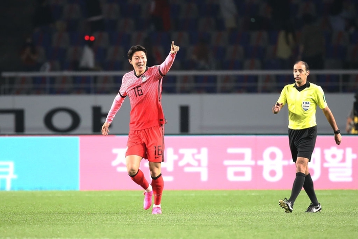 Son Heung-min "tịt ngòi", Hàn Quốc vẫn thắng đậm 5-0 ở vòng loại World Cup - Ảnh 1.