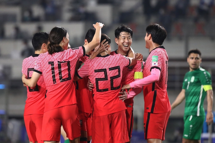 Son Heung-min "tịt ngòi", Hàn Quốc vẫn thắng đậm 5-0 ở vòng loại World Cup - Ảnh 7.