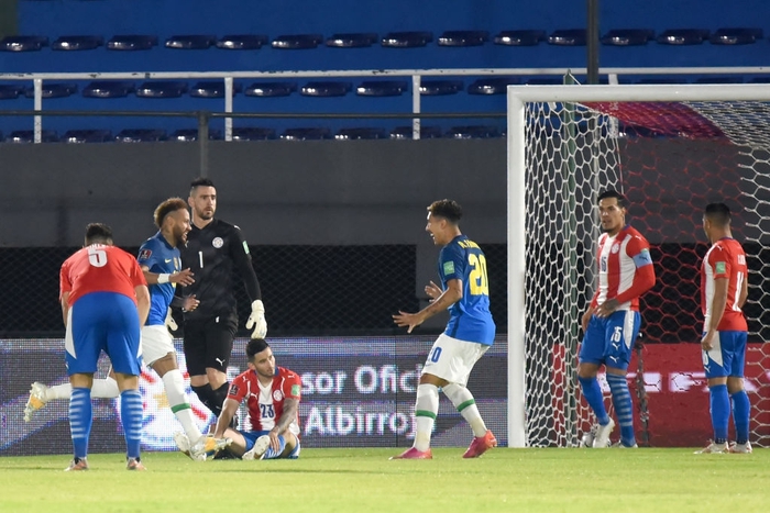 Neymar tỏa sáng rực rỡ, Brazil bay cao ở vòng loại World Cup - Ảnh 3.