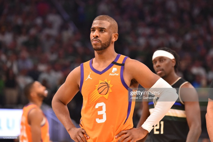 Magic Johnson: Chris Paul cần phải gọi ngay cho người bạn thân LeBron James - Ảnh 1.