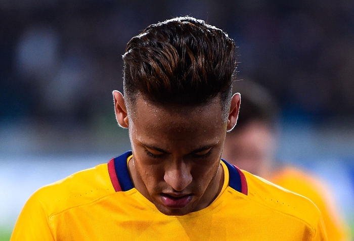 Neymar rời Barcelona tới Paris Saint-Germain với giá kỷ lục 222 triệu Euro