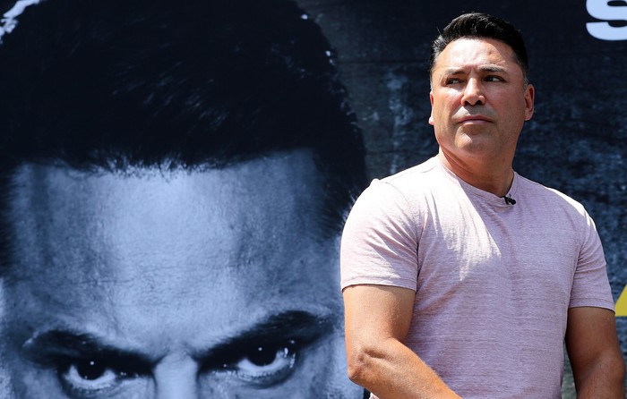 Oscar De La Hoya và sự thật đằng sau lời thách đấu cùng Canelo Alvarez - Ảnh 2.