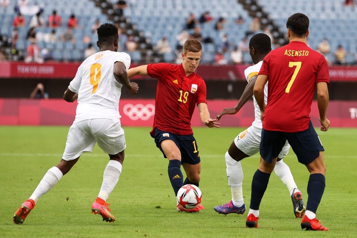 Cá nhân tỏa sáng, Olympic Tây Ban Nha giành vé vào bán kết sau 120 phút rượt đuổi tỷ số hấp dẫn - Ảnh 7.