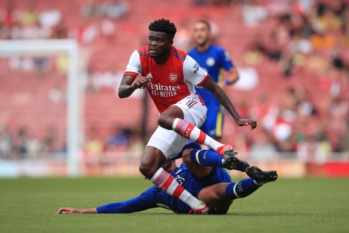 Arsenal 1-2 Chelsea: The Blues phung phí cơ hội, sao "Pháo thủ" mắc sai lầm ngớ ngẩn  - Ảnh 2.