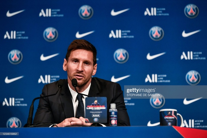 Messi nói gì trong buổi họp báo ra mắt Paris Saint-Germain? - Ảnh 2.