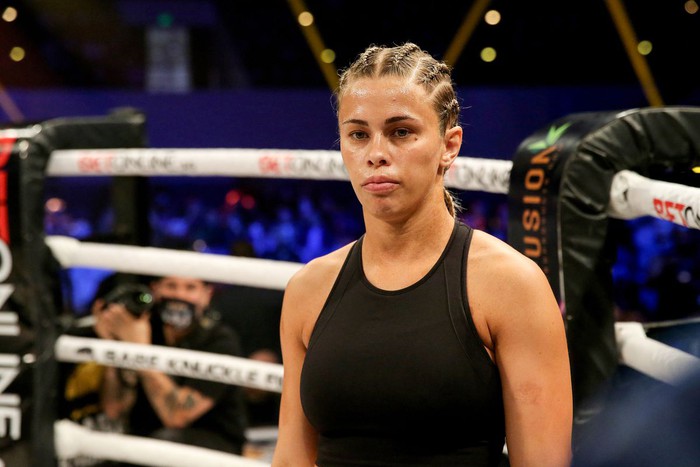 &quot;Đả nữ&quot; Paige VanZant gặp vấn đề tâm lý nghiêm trọng sau thất bại tại giải quyền Anh tay trần - Ảnh 3.