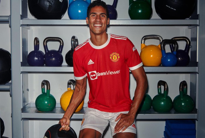 Những hình ảnh đầu tiên của Raphael Varane trong màu áo Manchester United - Ảnh 4.