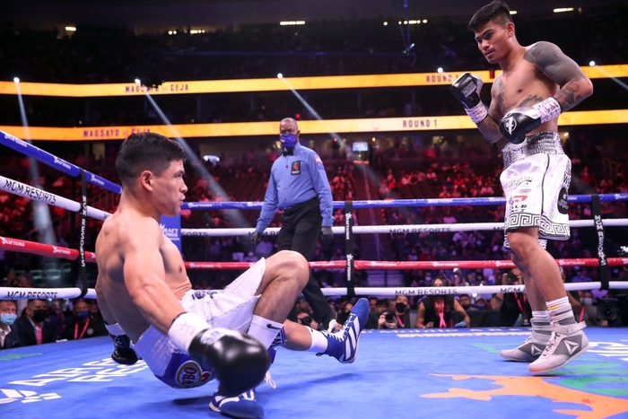 Trực tiếp Manny Pacquiao vs Yordenis Ugas: Chờ huyền thoại người Philippines giành chiếc đai thế giới tiếp theo - Ảnh 2.