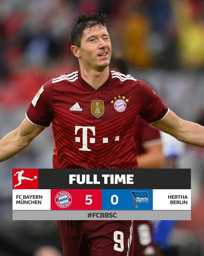 Lewandowski lập hattrick giúp Bayern Munich mở tiệc bàn thắng - Ảnh 1.