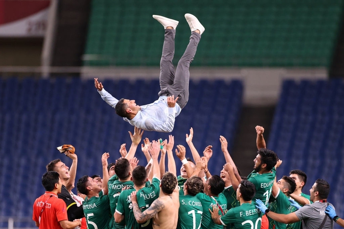 Đánh bại đội chủ nhà với tỷ số 3-1, Mexico giành huy chương đồng Olympic Tokyo 2020 - Ảnh 5.