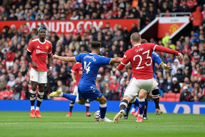 MU 4-0 Everton: Bruno lập siêu phẩm; Shaw, Maguire, Greenwood, Dalot tỏa sáng - Ảnh 5.