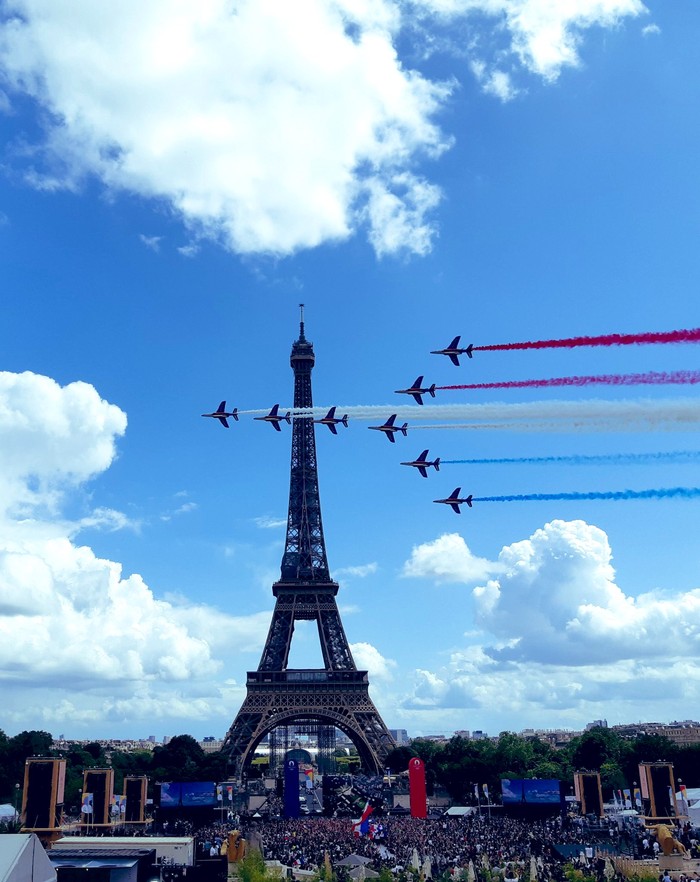 Ảnh: Pháp đón đăng cai Olympic 2024 hoành tráng trước Tháp Eiffel - Ảnh 6.
