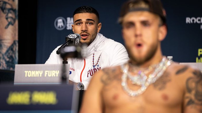 Mâu thuẫn với Tyron Woodley về chuyện hình xăm, Jake Paul tính chuyển sang thượng đài cùng Tommy Fury - Ảnh 2.