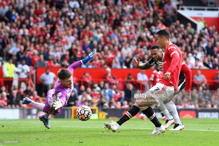 MU 4-1 Newcastle: Ronaldo lập cú đúp, Bruno có siêu phẩm - Ảnh 11.