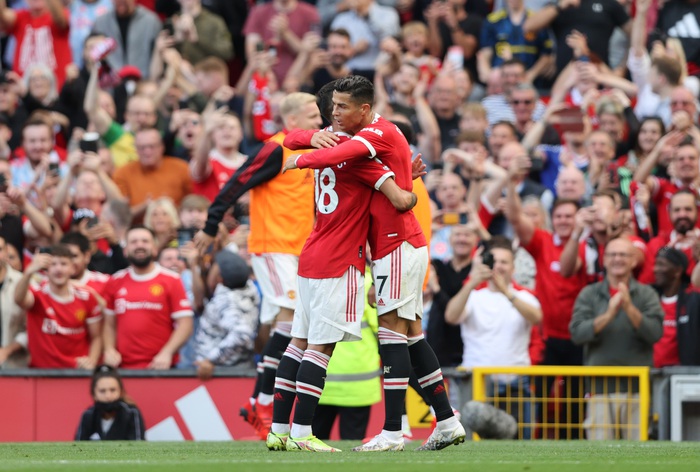 MU 4-1 Newcastle: Ronaldo lập cú đúp, Bruno có siêu phẩm - Ảnh 1.