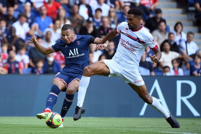 Cựu sao MU tỏa sáng, PSG giải mã hiện tượng Clermont bằng cơn mưa bàn thắng - Ảnh 3.