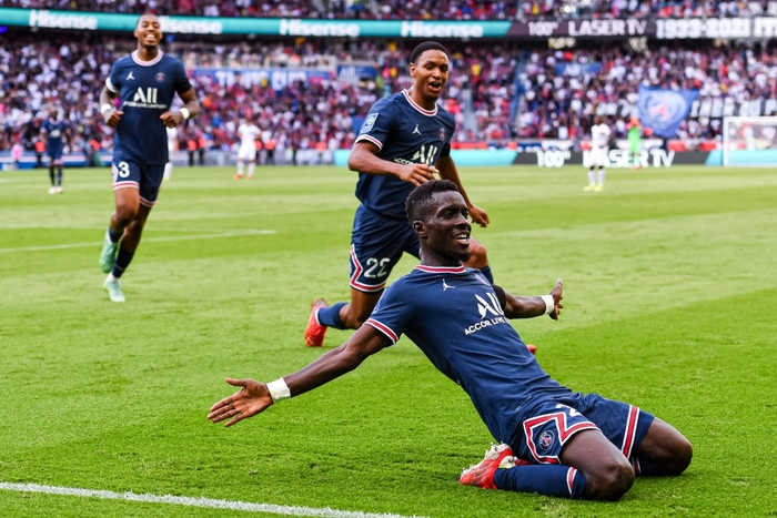 Cựu sao MU tỏa sáng, PSG giải mã hiện tượng Clermont bằng cơn mưa bàn thắng - Ảnh 8.