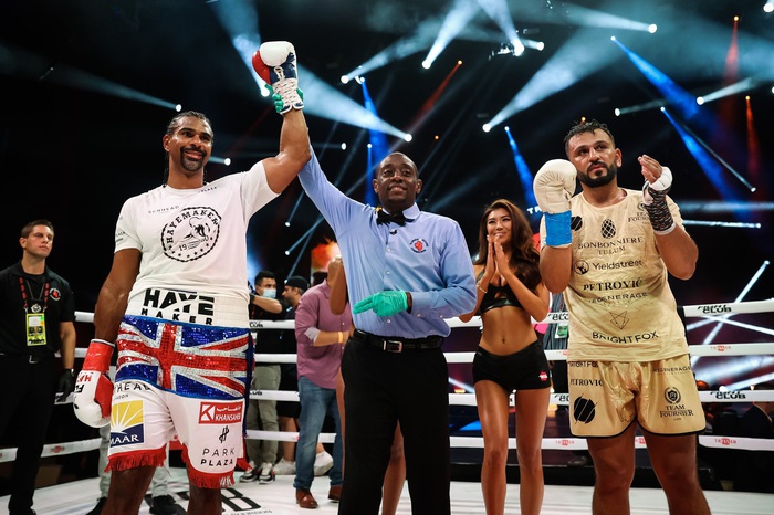 Trực tiếp Evander Holyfield vs Vitor Belfort: Trận đấu tàn nhẫn và nguy hiểm - Ảnh 3.