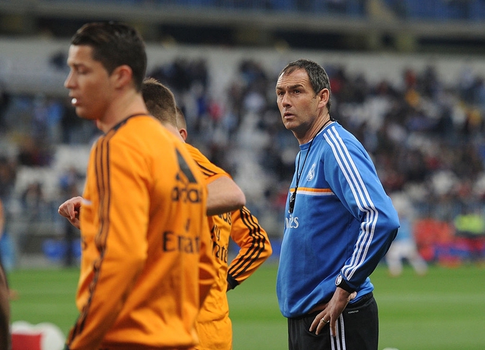 Trợ lý Paul Clement (áo xanh) từng làm việc với CR7 tại Real Madrid