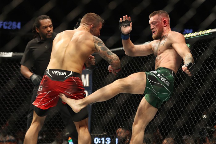 Conor McGregor cập nhật tin vui về tình hình chấn thương: Tôi cảm giác mình có thể tung cước ngay lúc này - Ảnh 1.