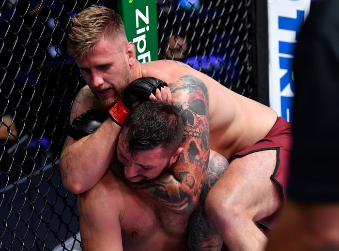 Sân chơi DWCS: 5 cái tên mới gia nhập UFC trong ngày xuất hiện hàng loạt chiến thắng bằng khóa siết - Ảnh 3.