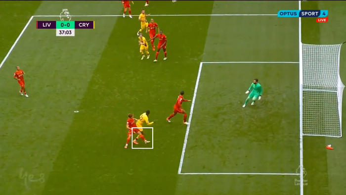Liverpool thoát penalty trong tình huống gây tranh cãi - Ảnh 3.
