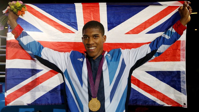 Anthony Joshua: Từ đối mặt với án tù 15 năm cho tới việc trở thành nhà vô địch thế giới - Ảnh 4.