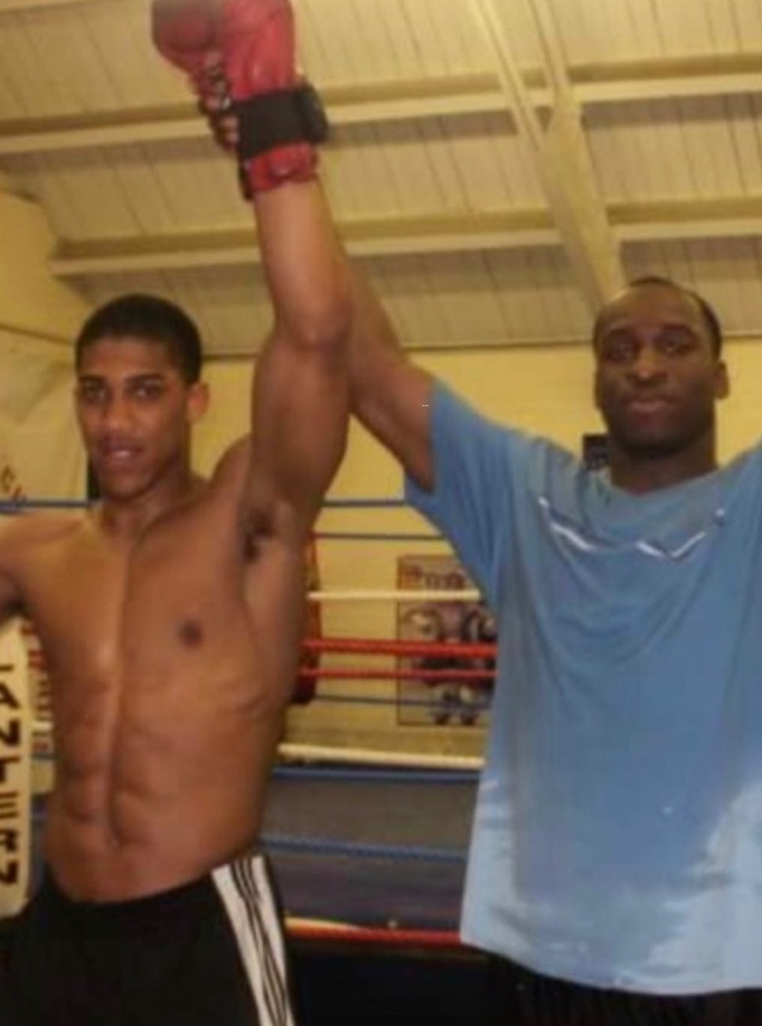 Anthony Joshua: Từ đối mặt với án tù 15 năm cho tới việc trở thành nhà vô địch thế giới - Ảnh 3.