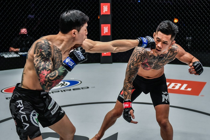 Martin Nguyễn rơi lệ sau khi để thua knock-out trước Kim Jae-woong tại ONE Championship - Ảnh 3.