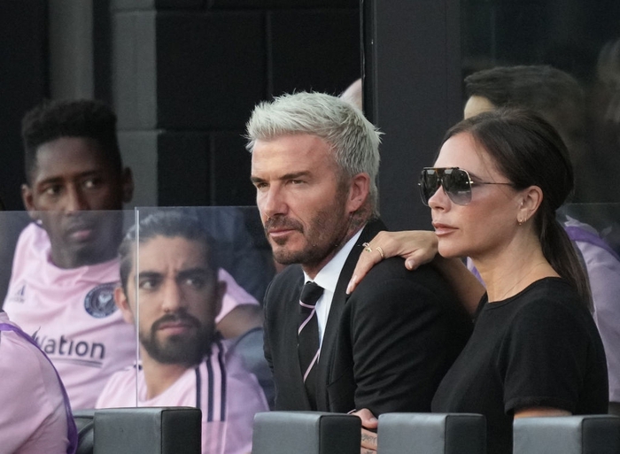 Victoria châm chọc khi chứng kiến khoảnh khắc tình cảm giữa David Beckham và con gái - Ảnh 4.