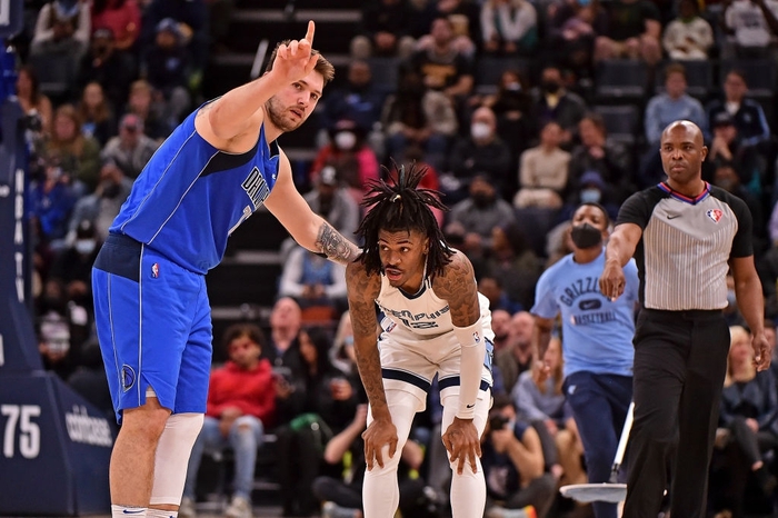 Luka Doncic lập triple-double, chặn đứng chuỗi 11 trận thắng của Memphis Grizzlies - Ảnh 2.