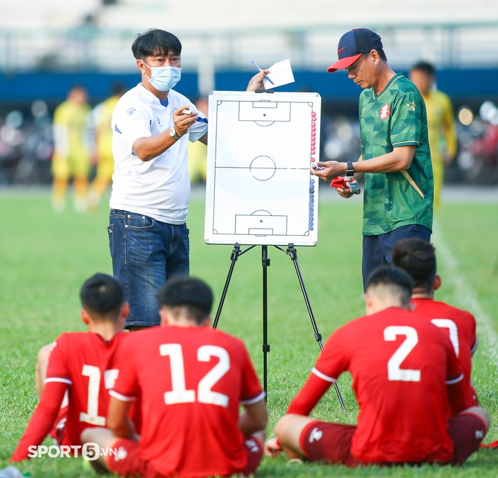 CLB TP.HCM gặp khó khăn về lực lượng trước thêm V.League 2022 - Ảnh 1.